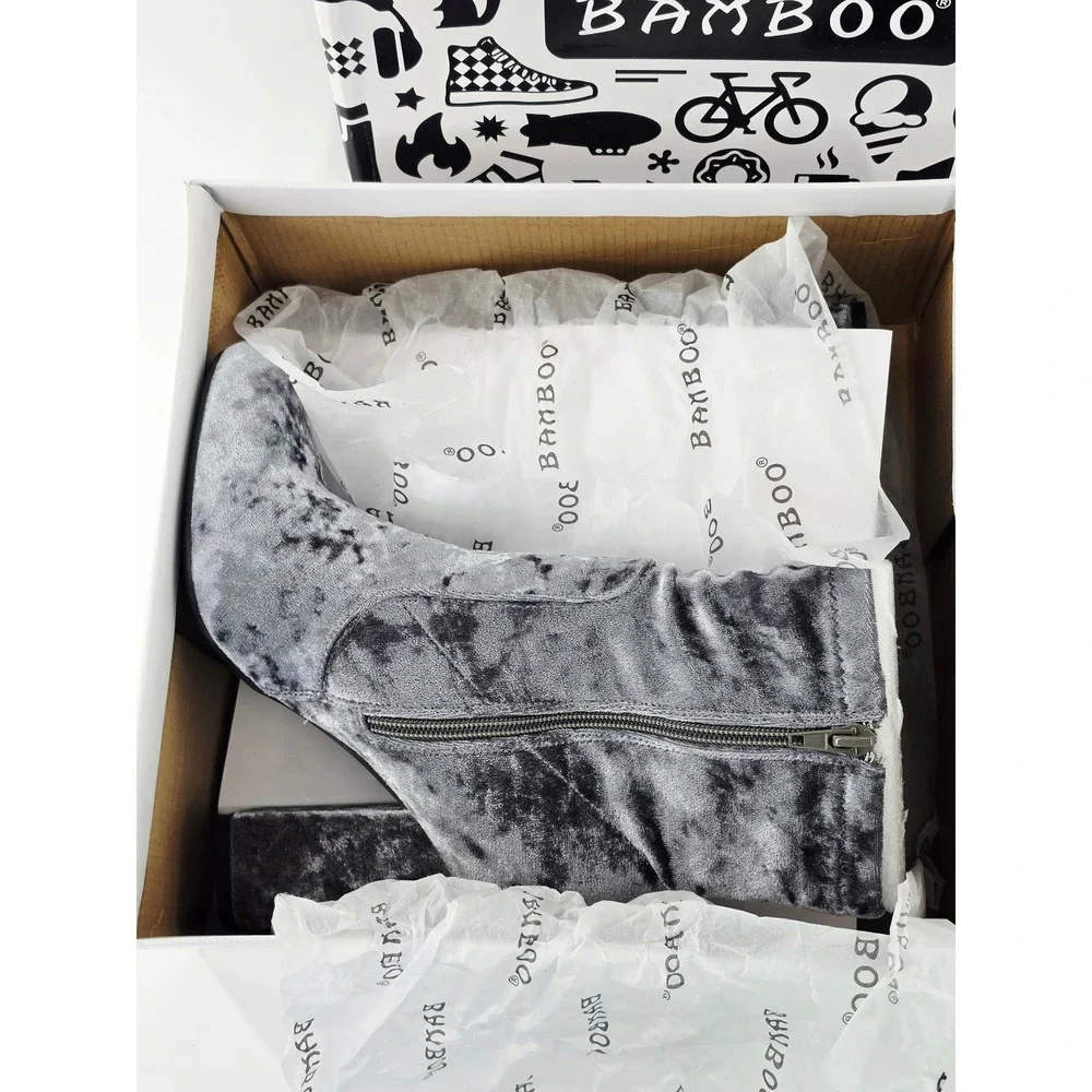 Bamboo Namaste-07S Gray Crushed Velvet Block Heel‎ Ankle Boots Size 7
